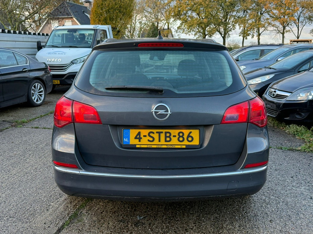 50996854-9.jpg