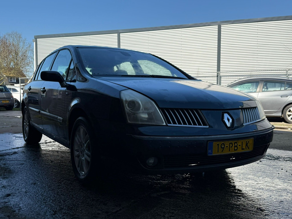 51759799-2.jpg