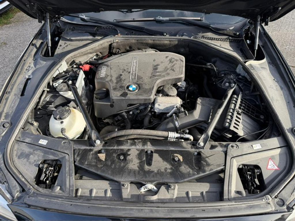 52178648-22.jpg