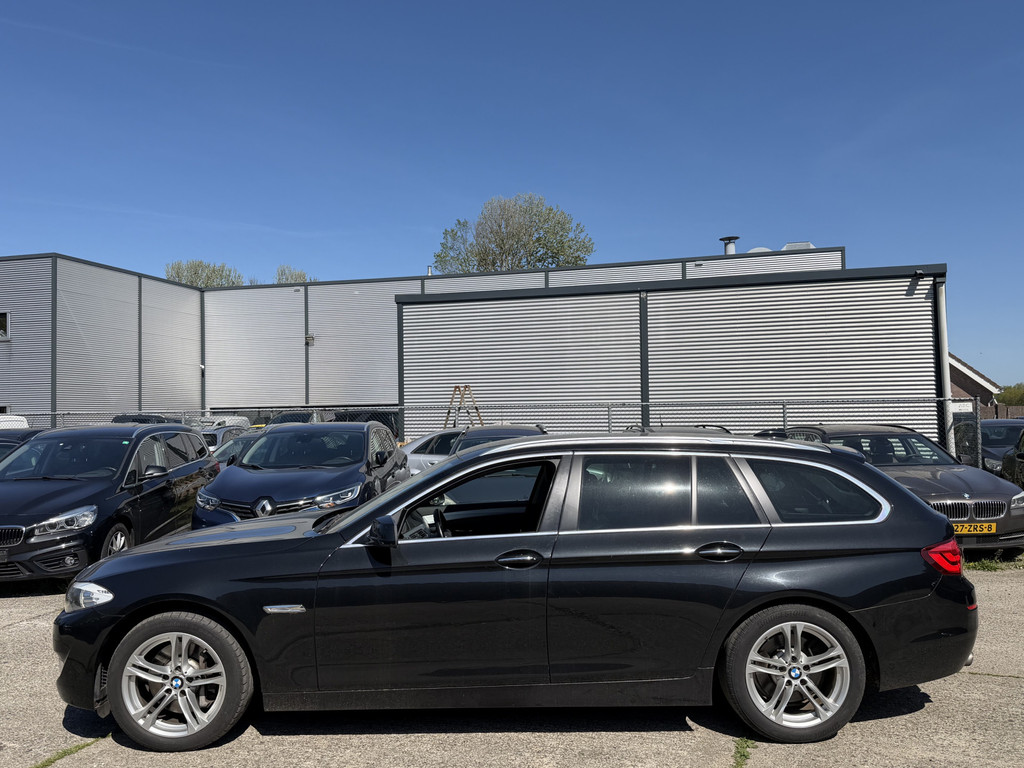 53016395-7.jpg